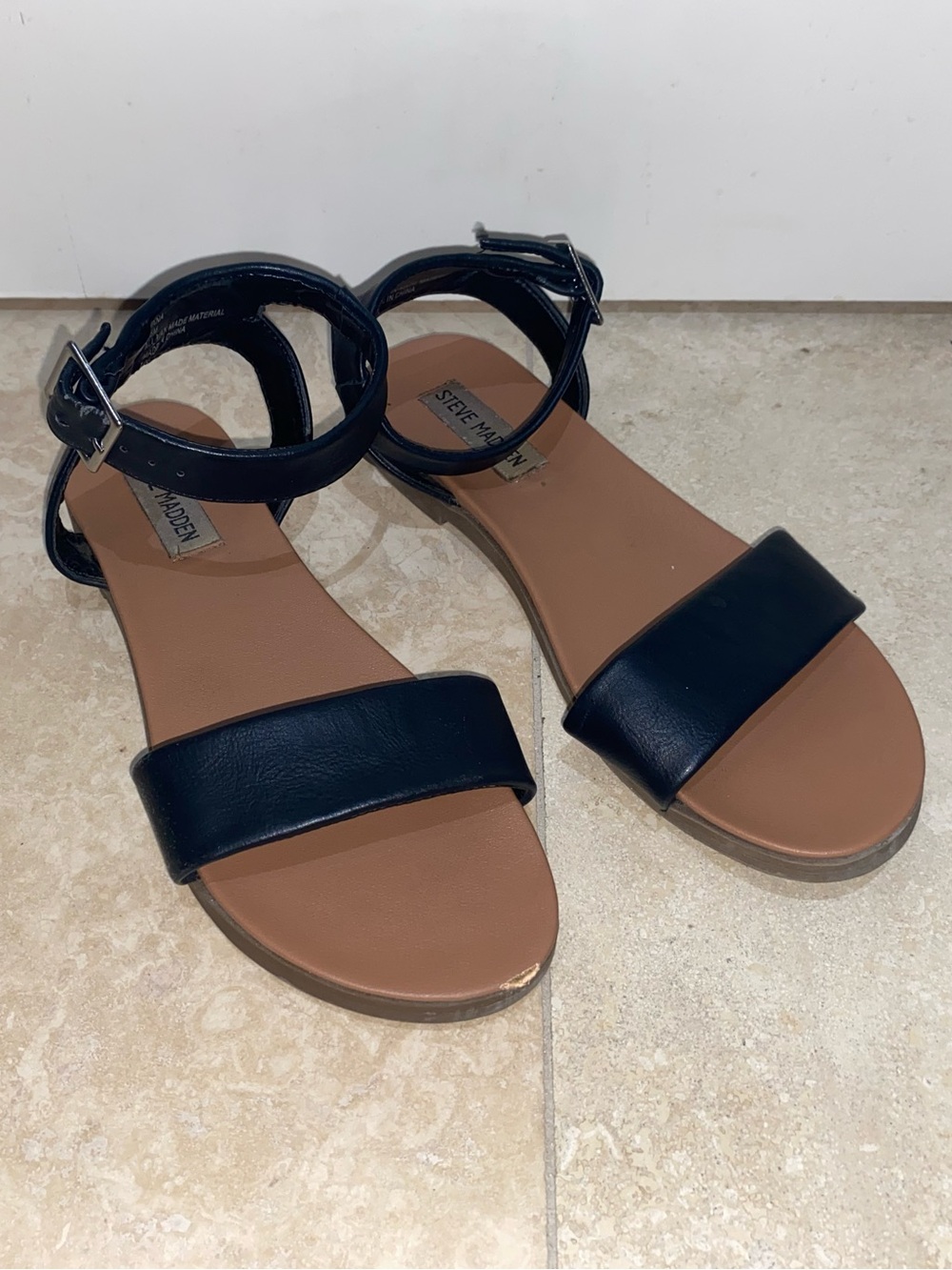 Steve Madden Black Flat Ankle-Strap Sandals with Brown Footbed